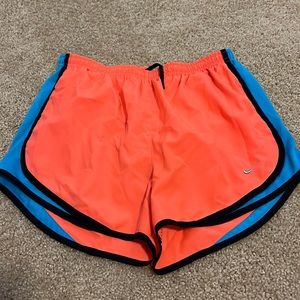 Nike Dri-Fit Womens shorts Sz M